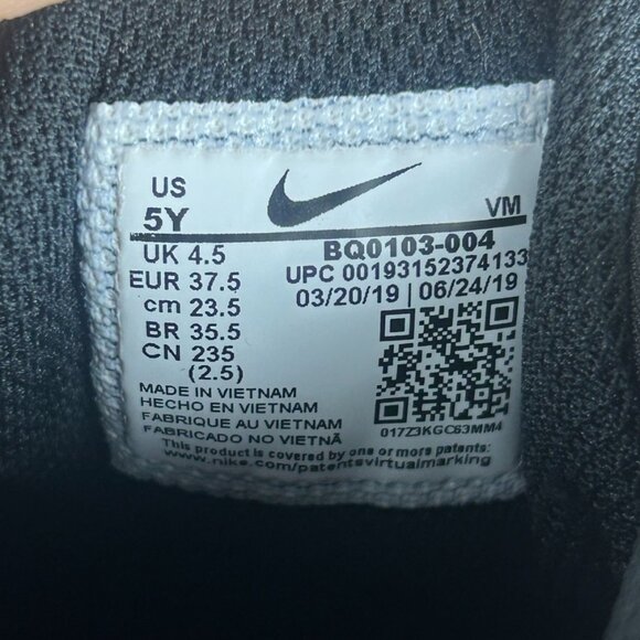 Nike Air Max 270 React Triple Black Athletic Shoes Youth 5Y Womens 6.5 Low Top - Picture 8 of 9